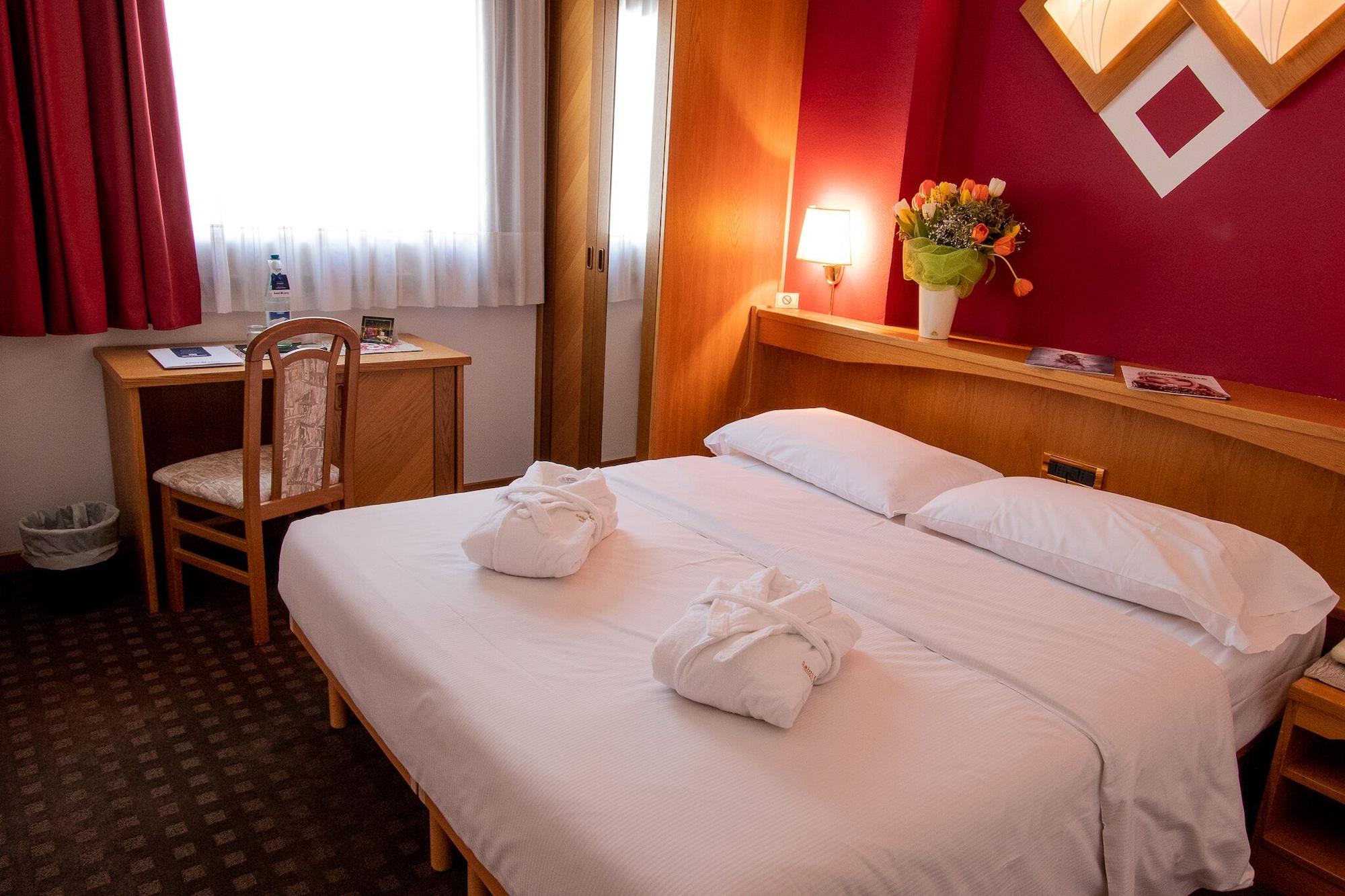 Hotel Santanton 4*